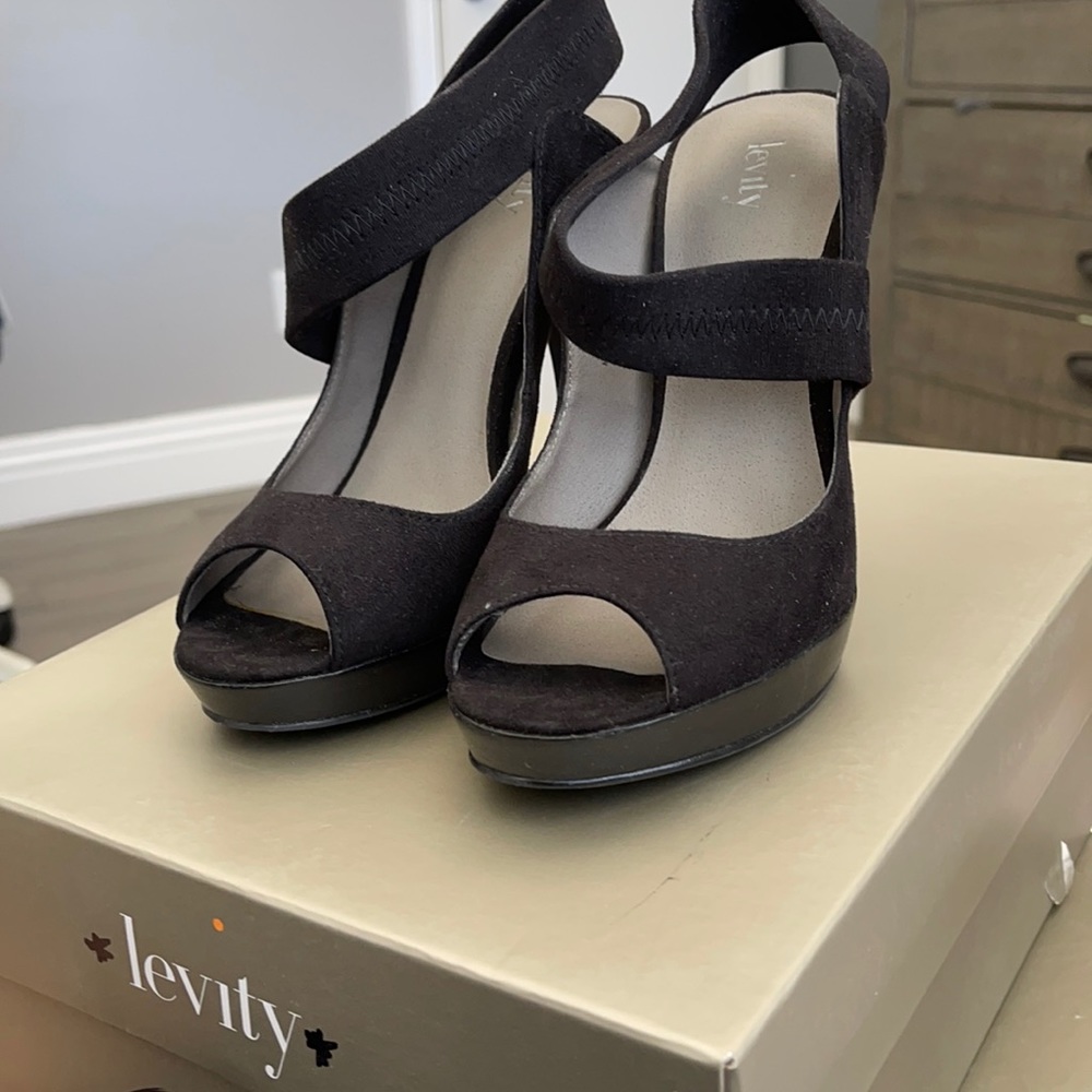 Levity Ivanna Heels Size 7 Black- Never Worn
